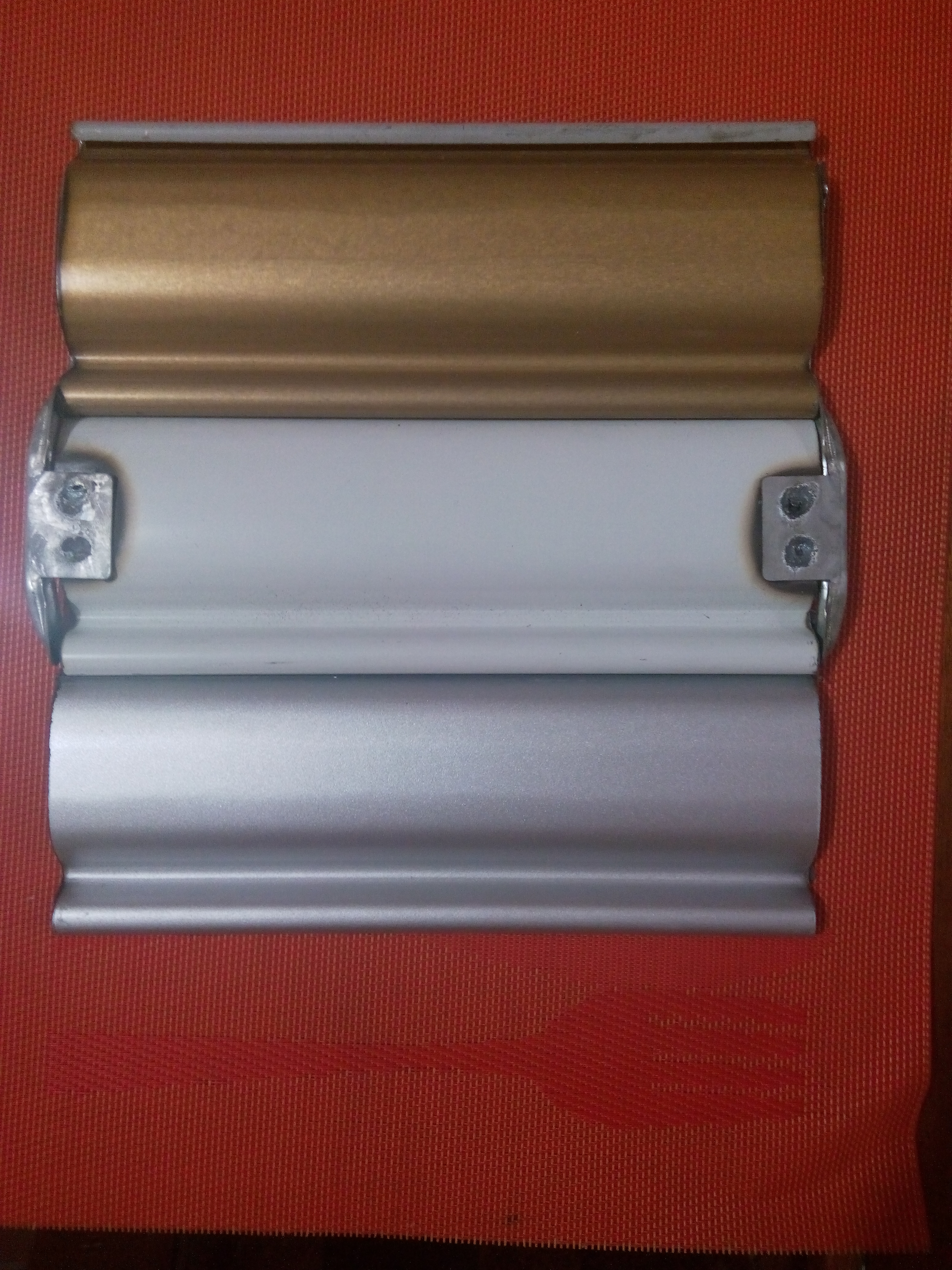 Estos son los tres colores básicos de las láminas.