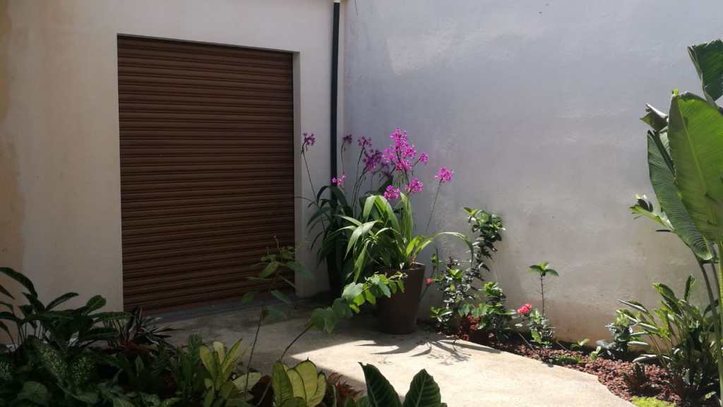 cortina metálica costa rica color madera