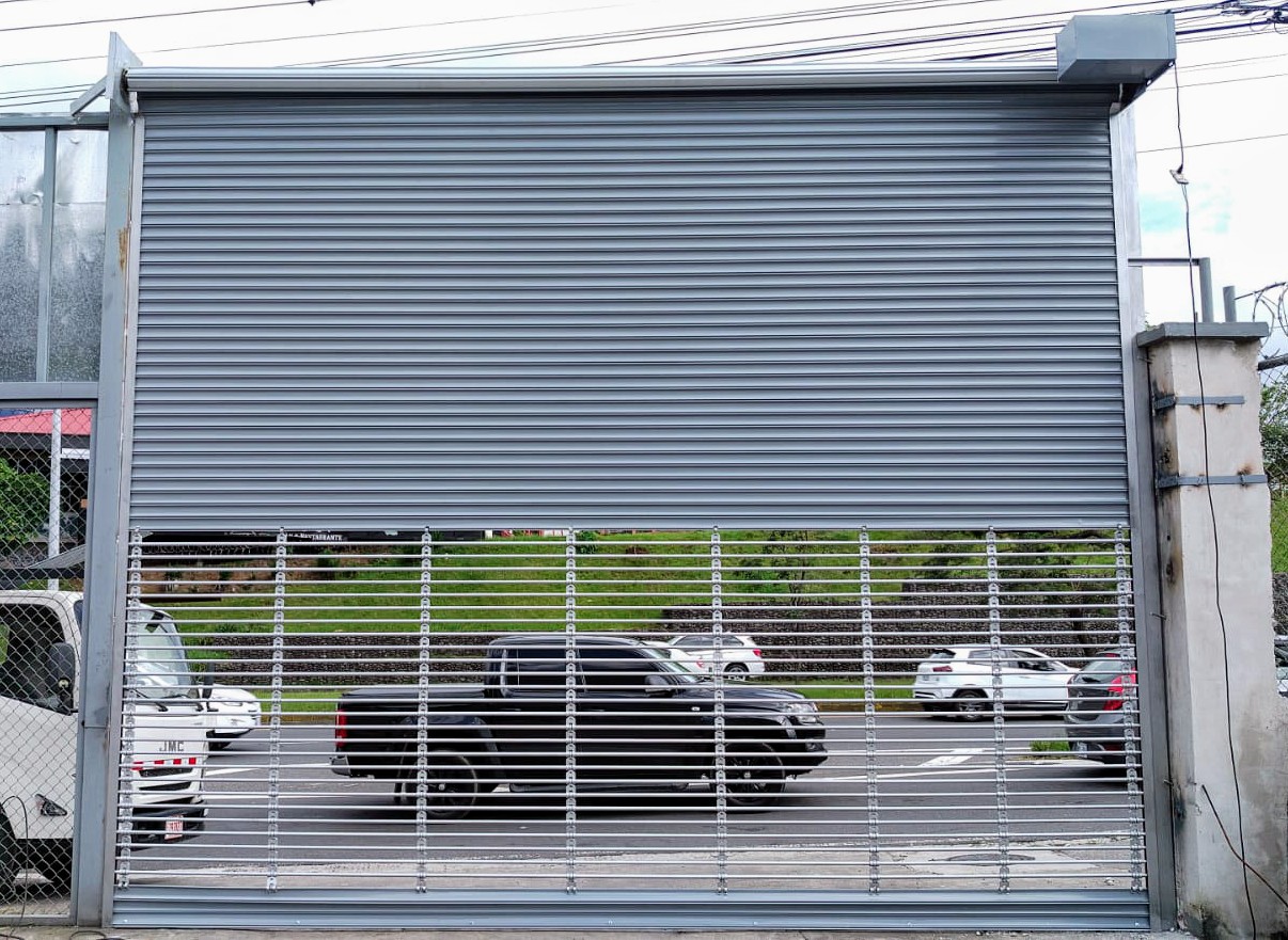 portones-y-cortinas-metalicas-con visibilidad-negocio