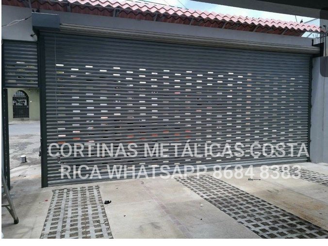 cortina-en-casa-vista-por-dentro