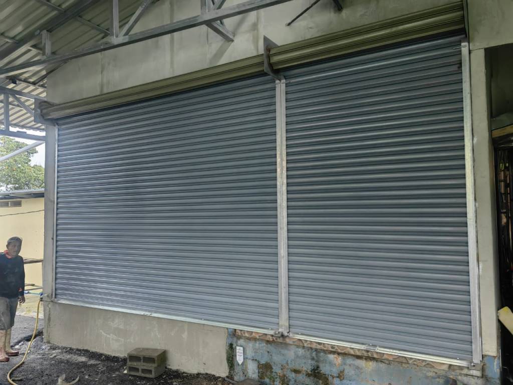 cortinas-metalicas-instaladas-en-cartago-y-remodelacion