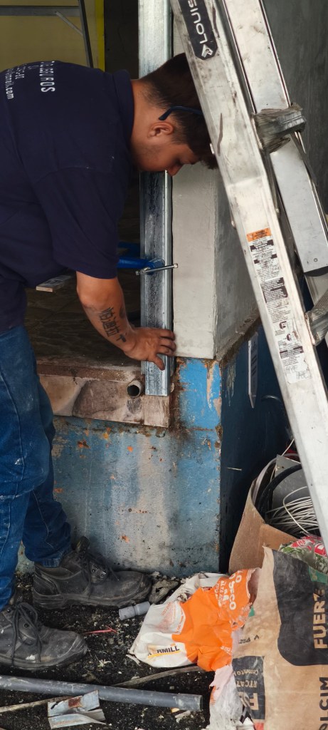 nivelacion-de-guias-laterales-de-cortinas-arrollables